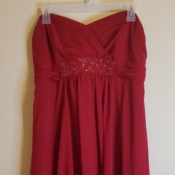 David's Bridal Strapless Cranberry Hi Low dress maxi gown size 16 - Picture 2 of 15